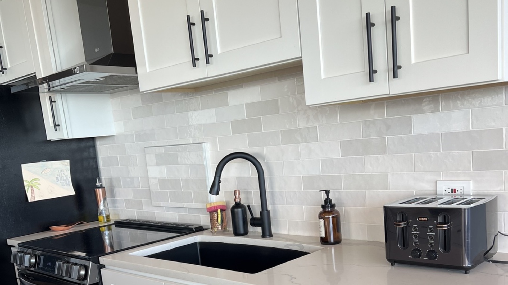 3900 N Lake Shore Drive #19A, Chicago, IL 60613