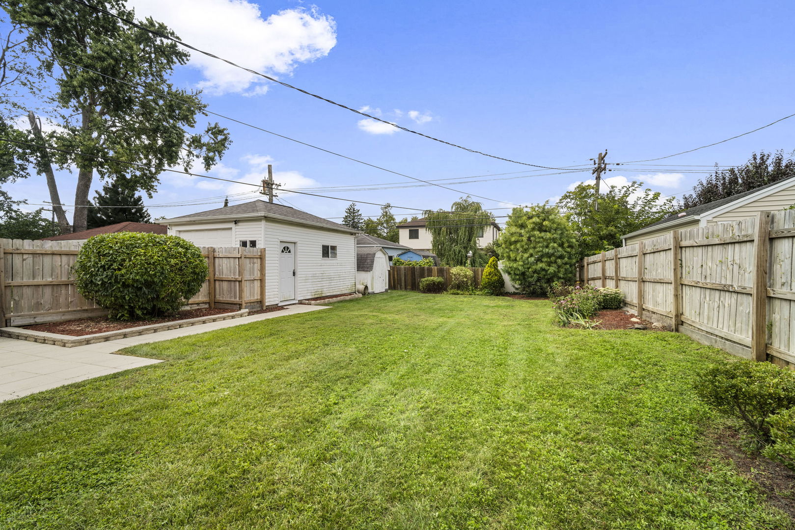 930 S 3rd Avenue, Des Plaines, IL 60016