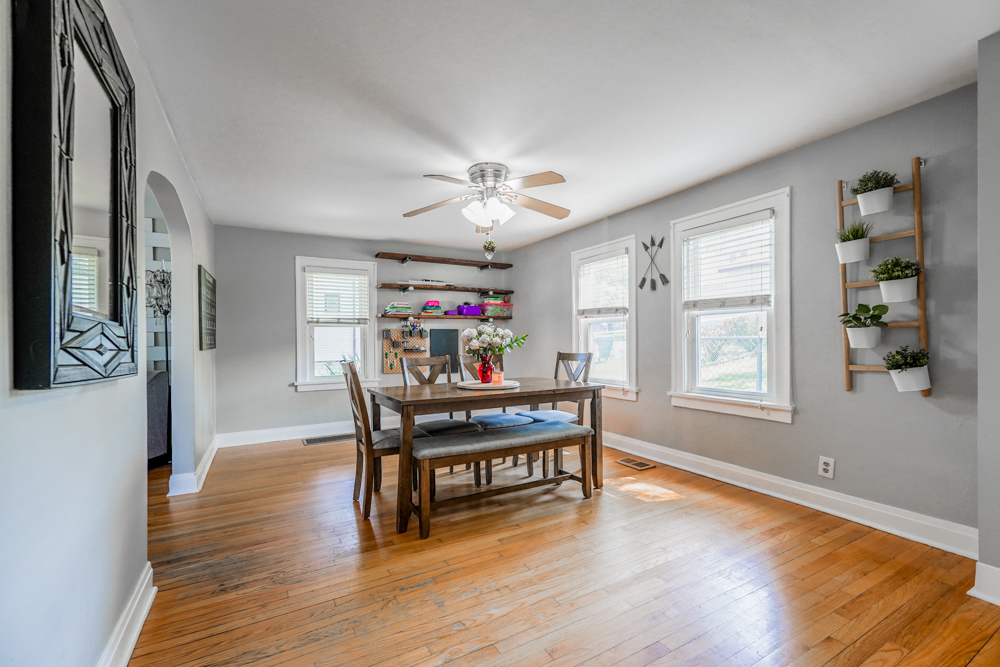 606 Porter Street, Lemont, IL 60439