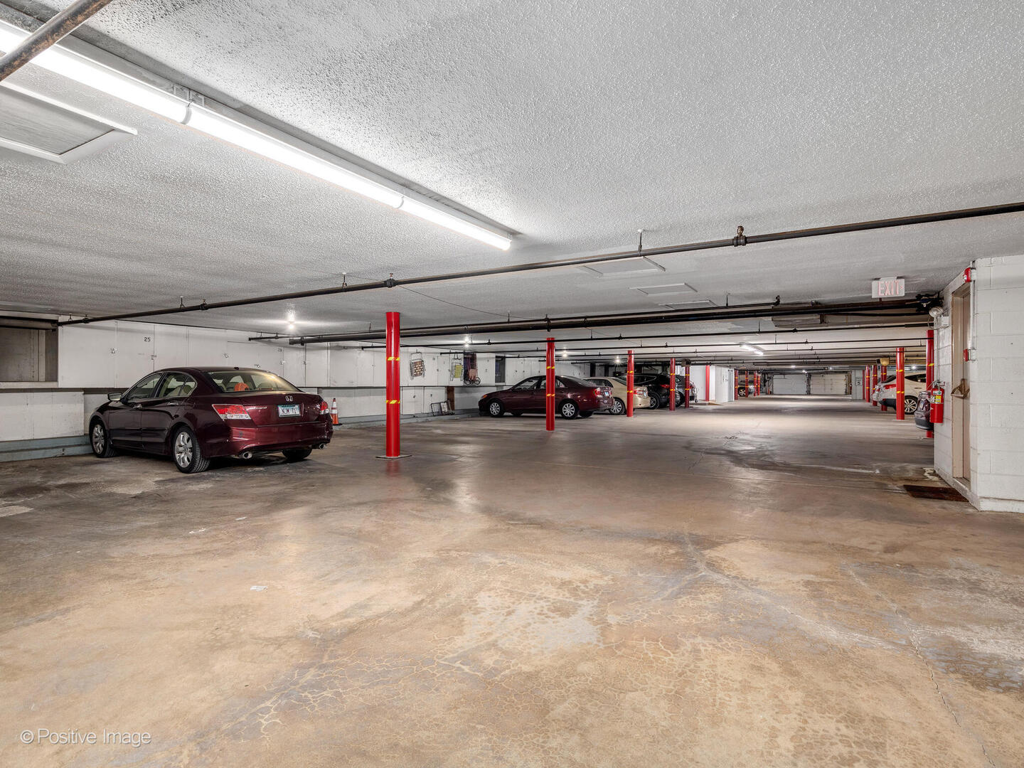 7510 Farmingdale Drive #208, Darien, IL 60561