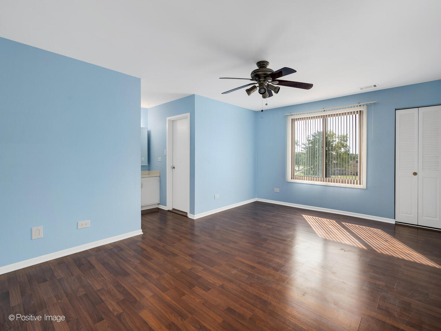 7510 Farmingdale Drive #208, Darien, IL 60561