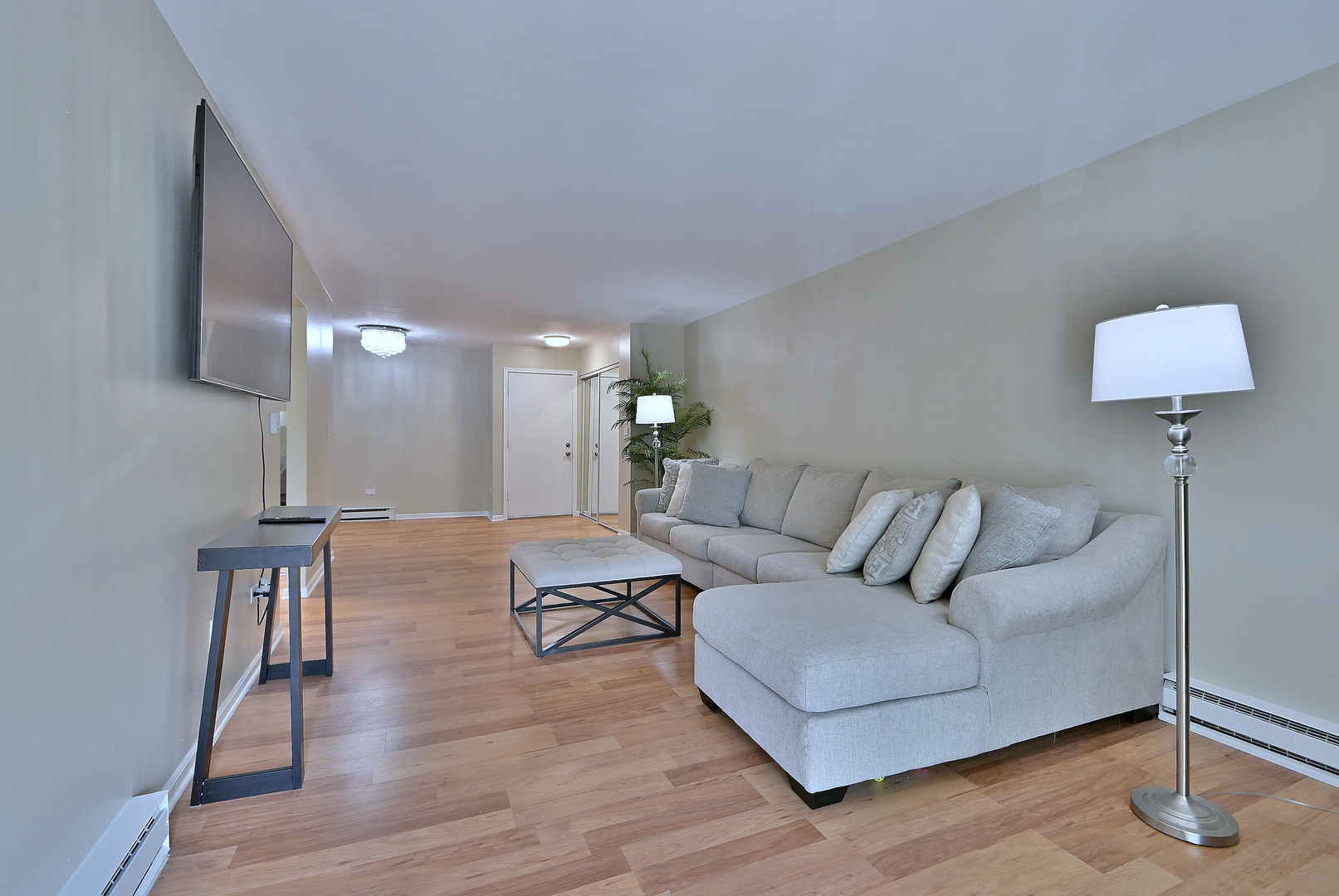 814 E Old Willow Road #212, Prospect Heights, IL 60070