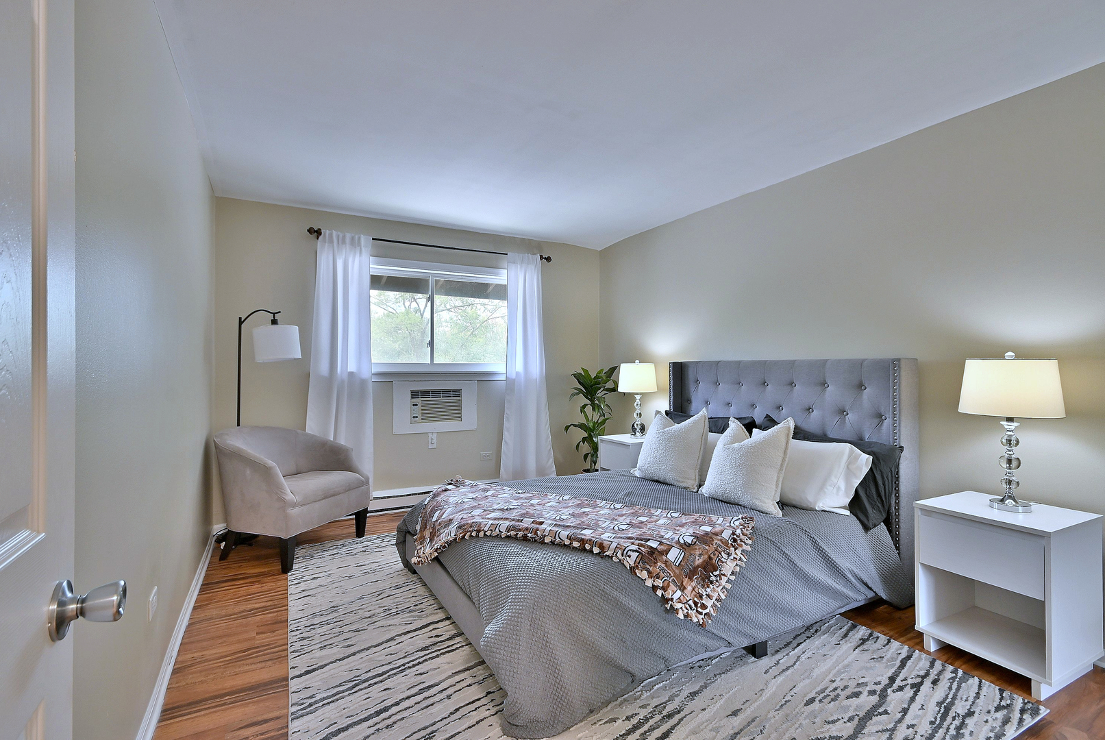 814 E Old Willow Road #212, Prospect Heights, IL 60070