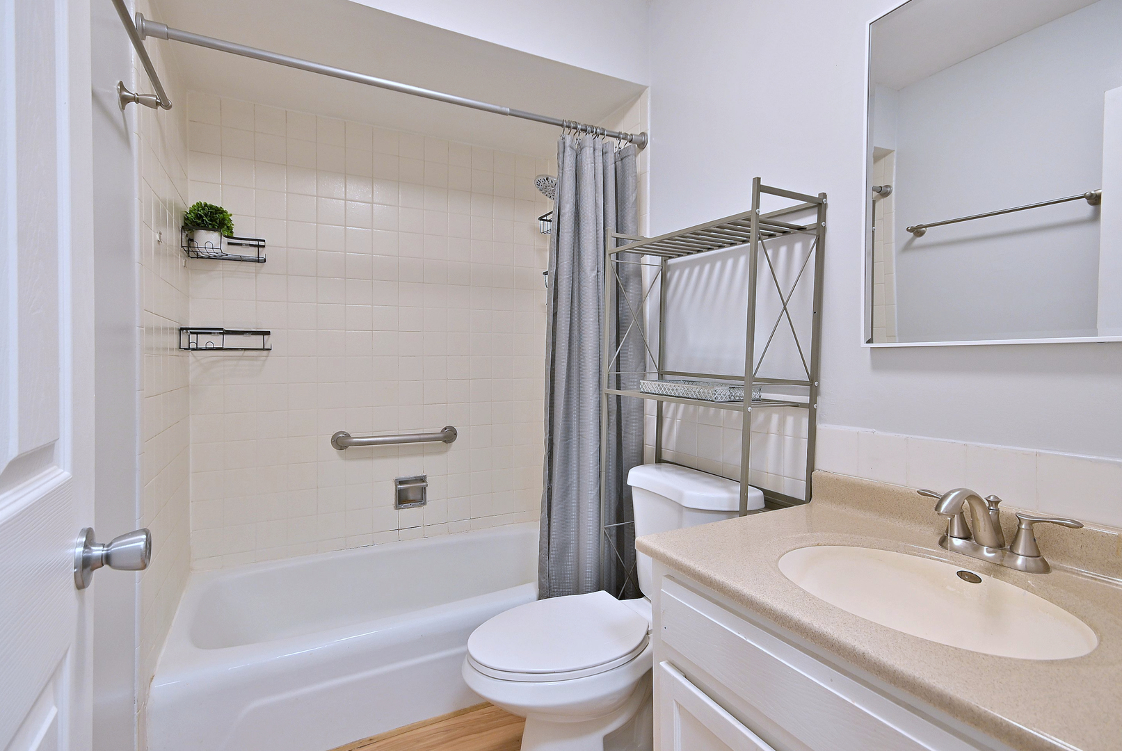 814 E Old Willow Road #212, Prospect Heights, IL 60070