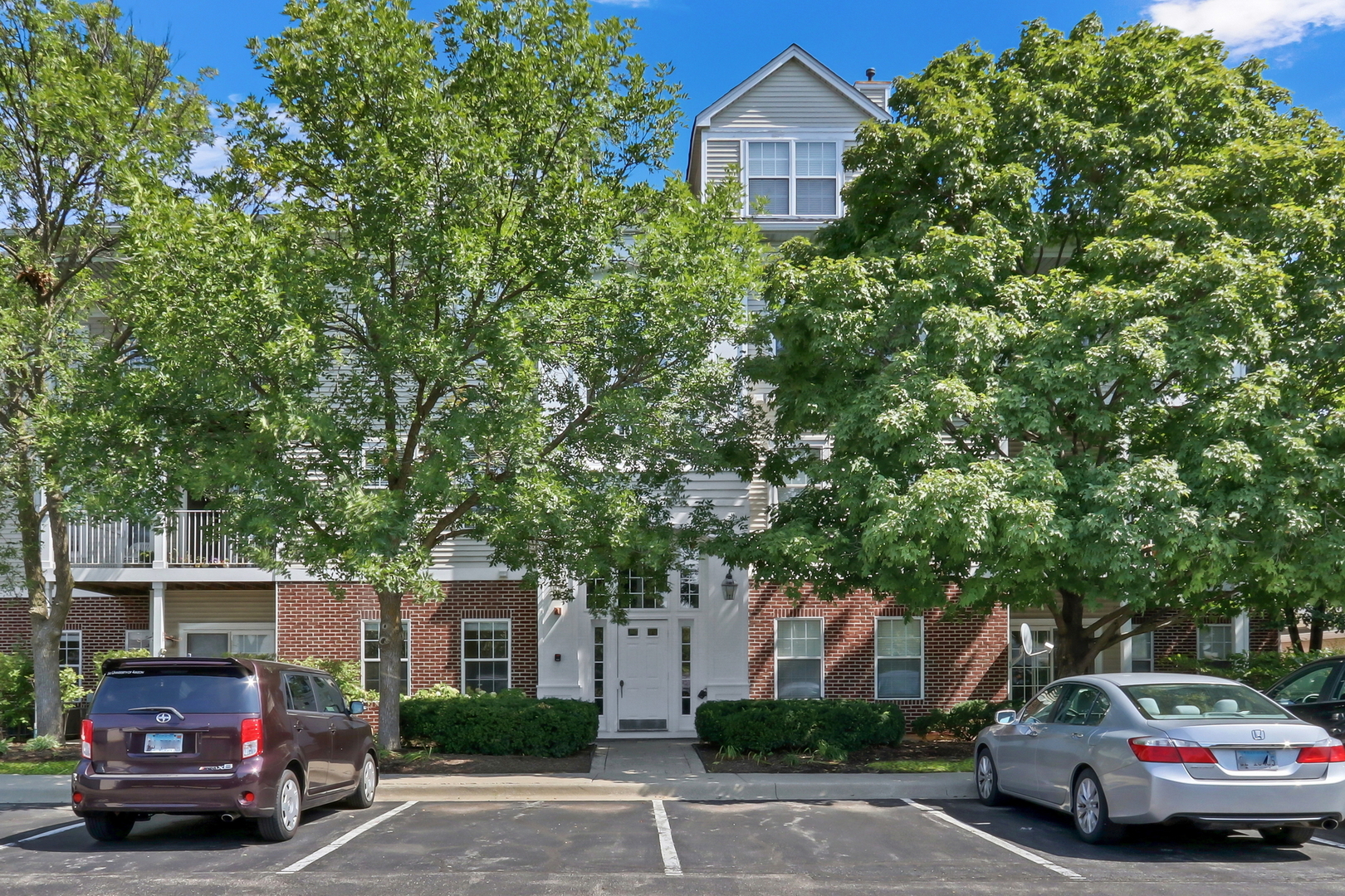 3275 Stratford Court #1A, Lake Bluff, IL 60044