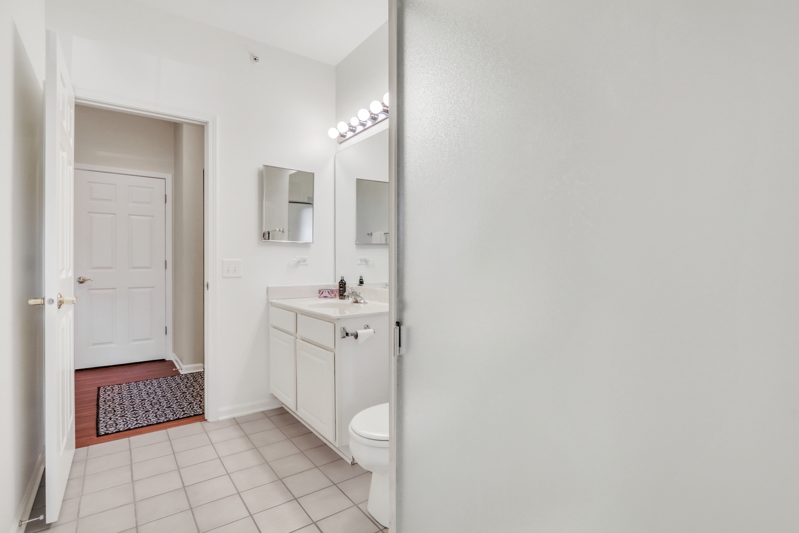 3275 Stratford Court #1A, Lake Bluff, IL 60044