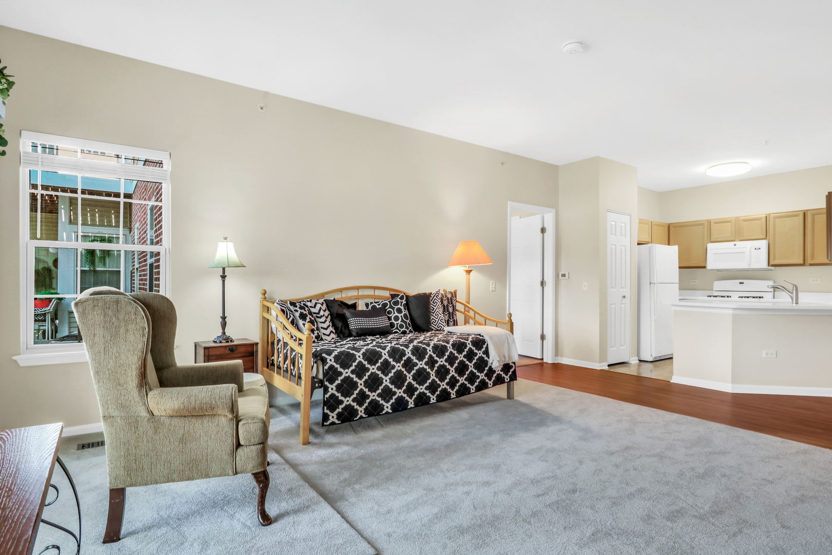 3275 Stratford Court #1A, Lake Bluff, IL 60044