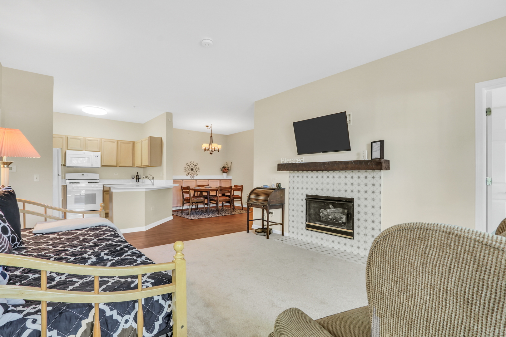 3275 Stratford Court #1A, Lake Bluff, IL 60044