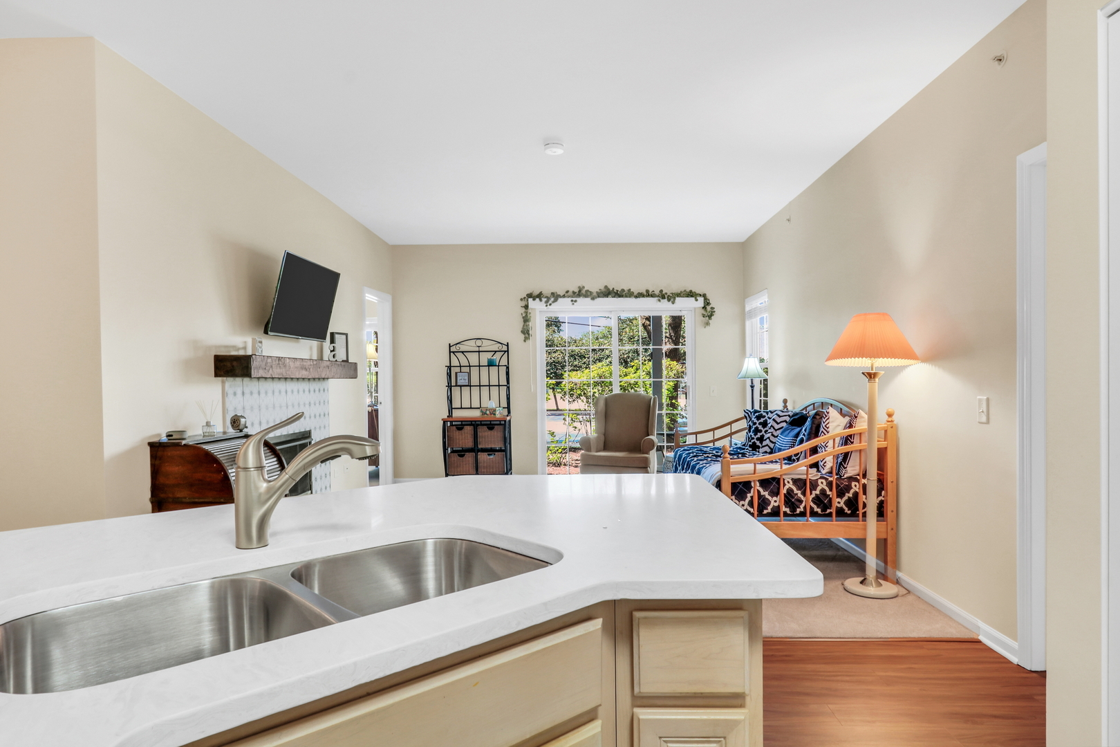 3275 Stratford Court #1A, Lake Bluff, IL 60044