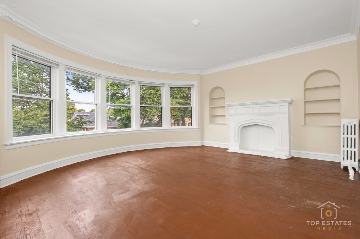 6738 N Rockwell Street #2, Chicago, IL 60645