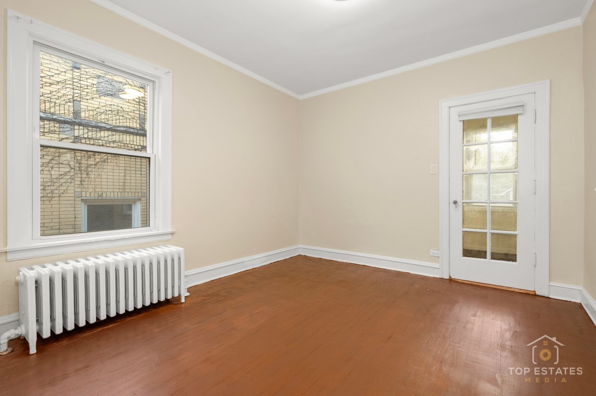 6738 N Rockwell Street #2, Chicago, IL 60645