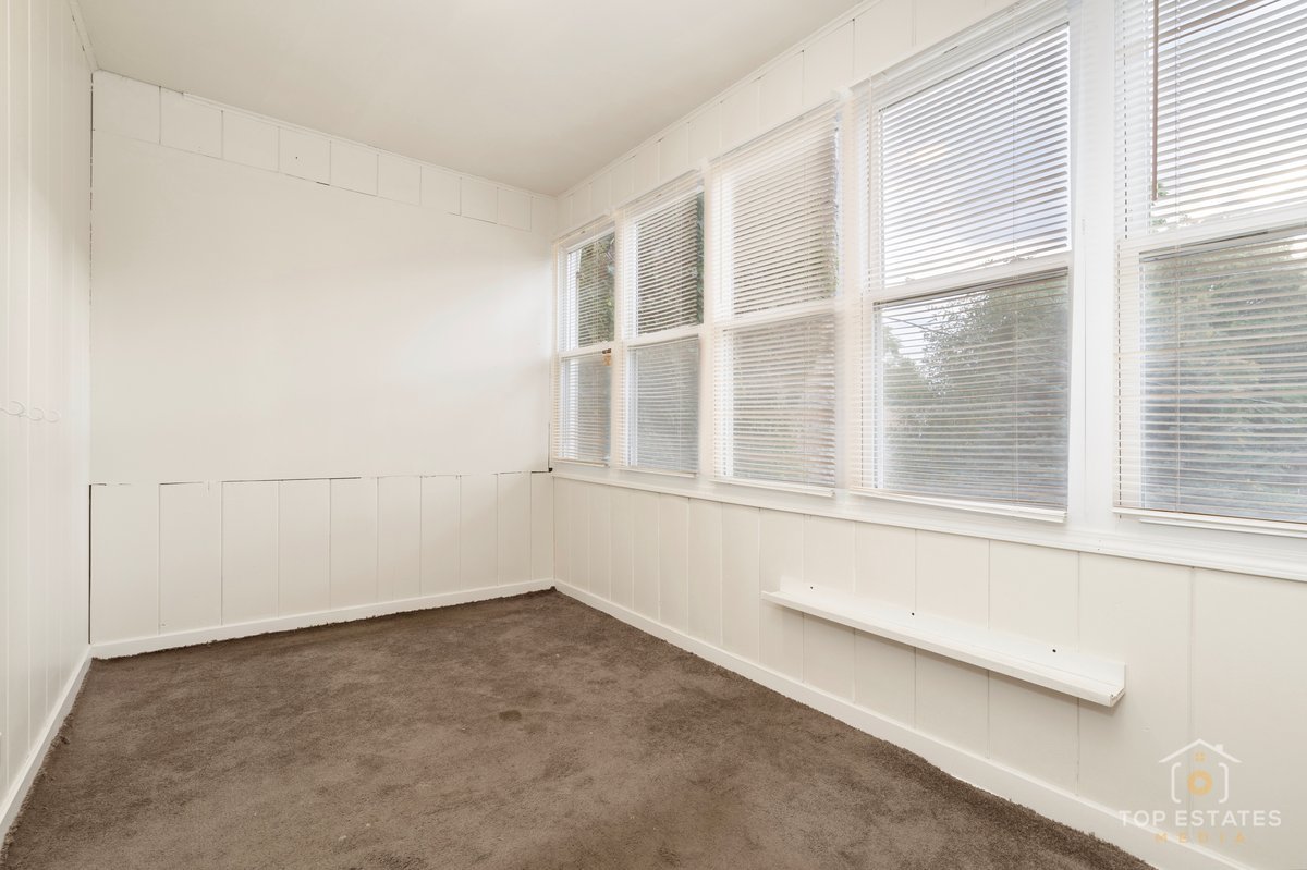 6738 N Rockwell Street #2, Chicago, IL 60645