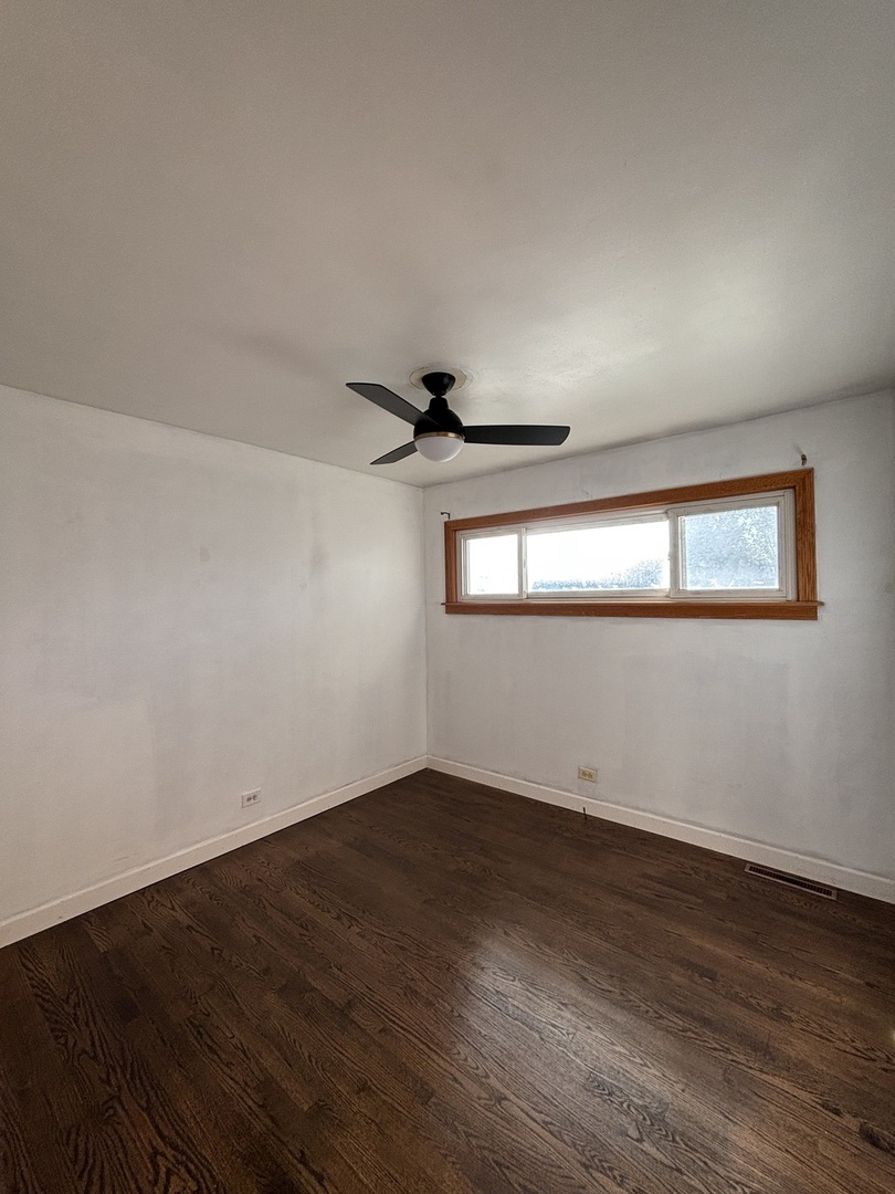 8927 Belleforte Avenue, Morton Grove, IL 60053