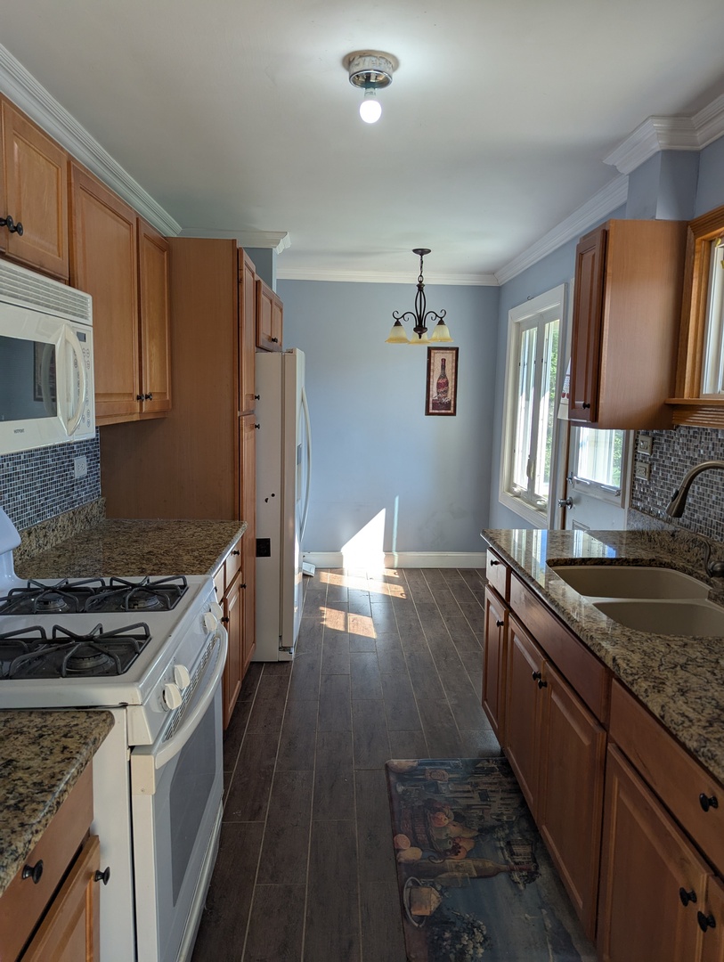 8927 Belleforte Avenue, Morton Grove, IL 60053