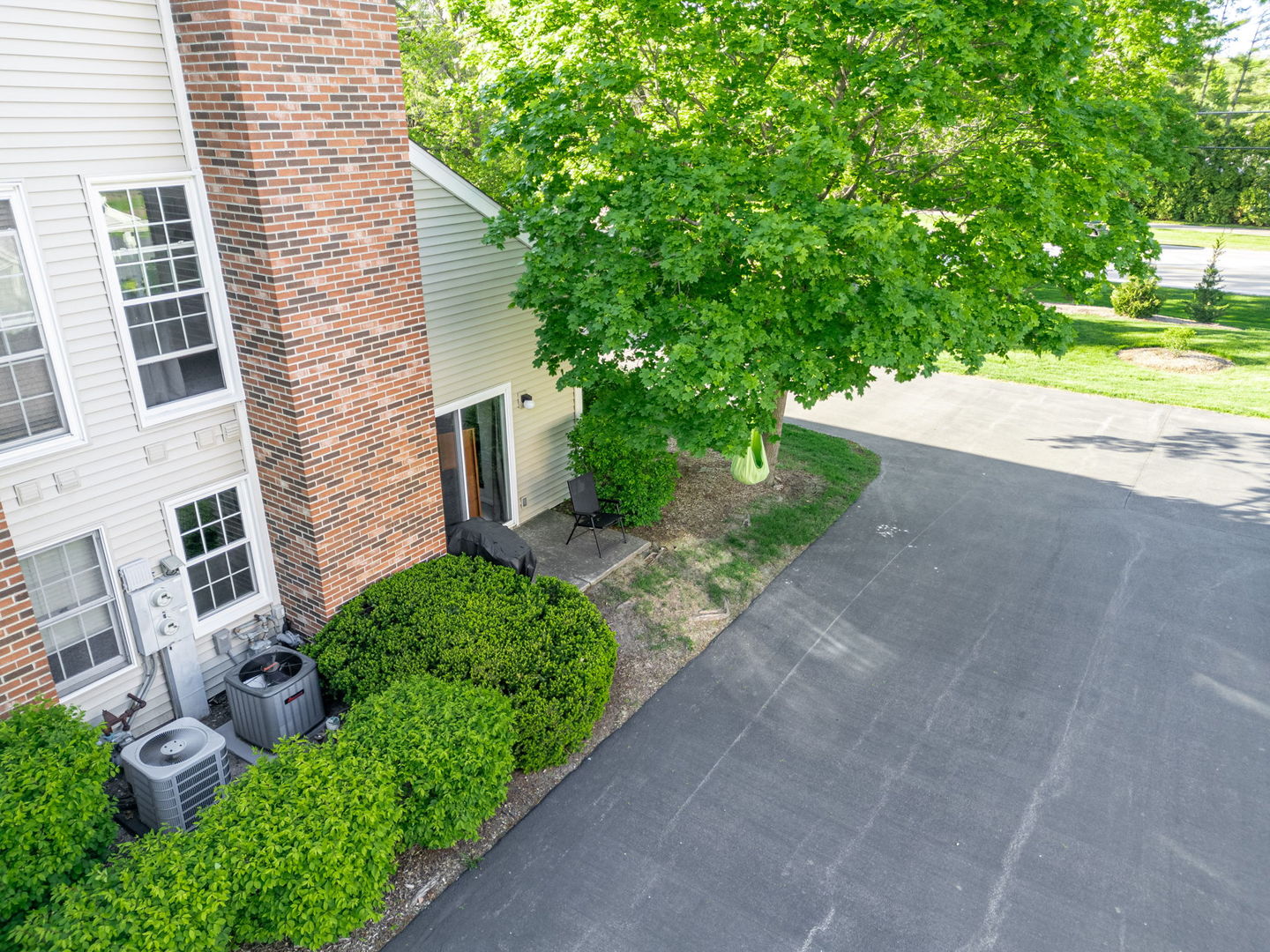 2S708 Timber Drive, Warrenville, IL 60555