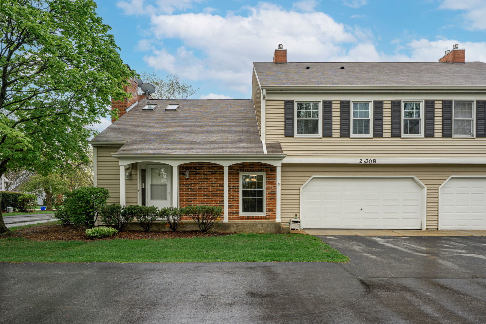 2S708 Timber Drive, Warrenville, IL 60555