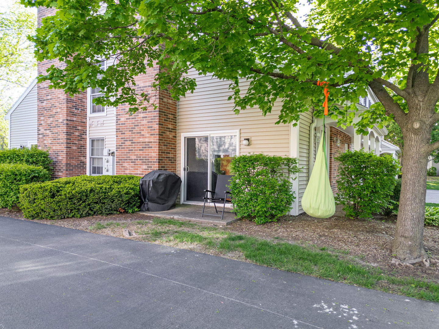 2S708 Timber Drive, Warrenville, IL 60555