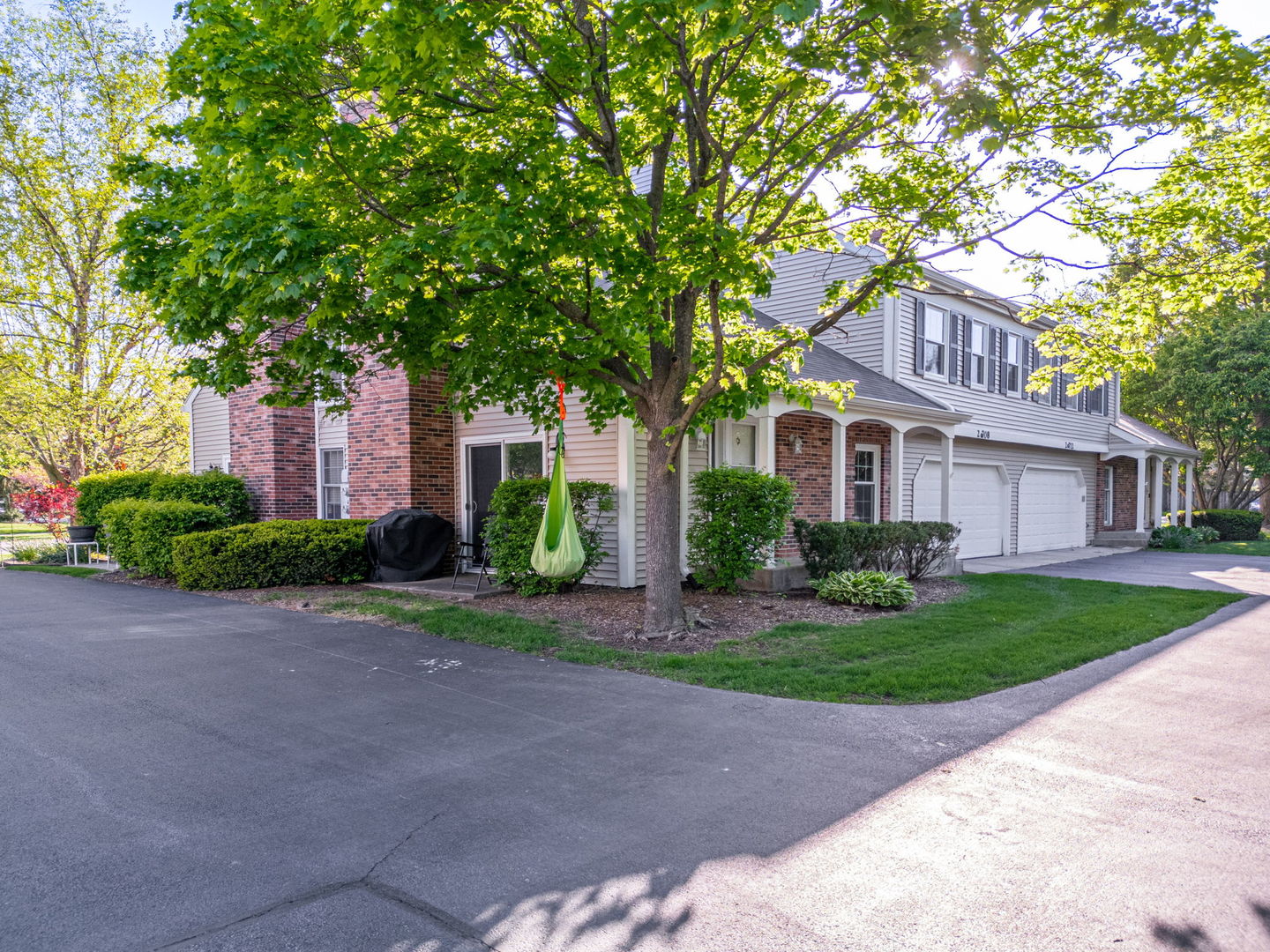 2S708 Timber Drive, Warrenville, IL 60555