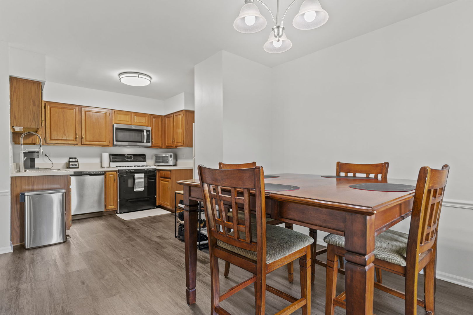 2S708 Timber Drive, Warrenville, IL 60555