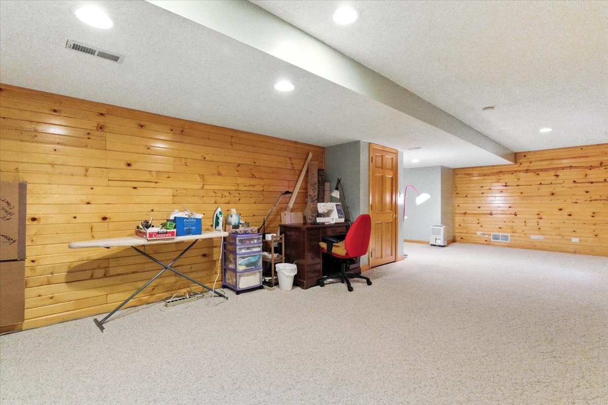 880 Savanna Springs Drive, Lake Villa, IL 60046