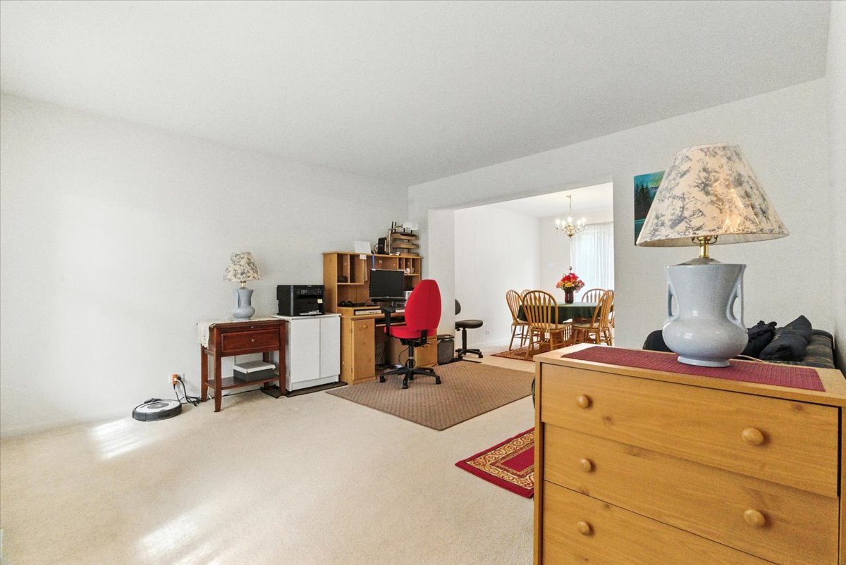 880 Savanna Springs Drive, Lake Villa, IL 60046