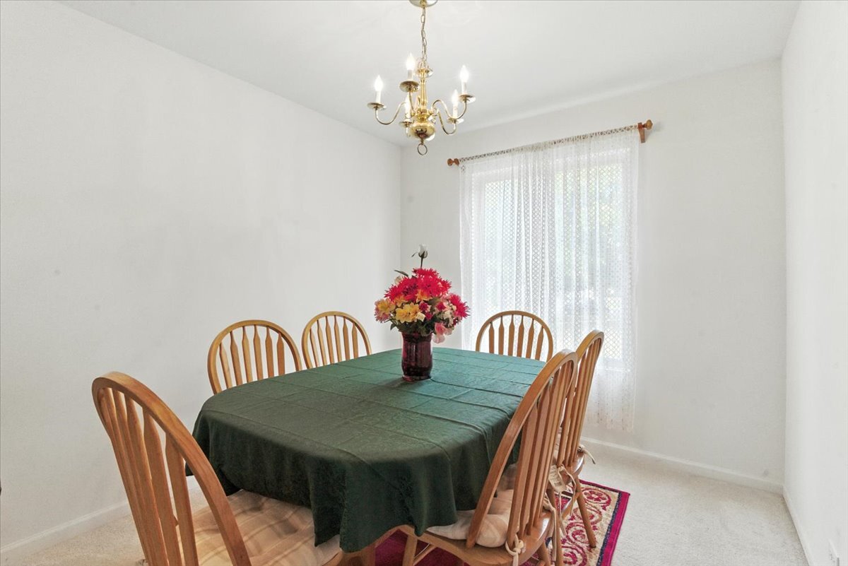 880 Savanna Springs Drive, Lake Villa, IL 60046