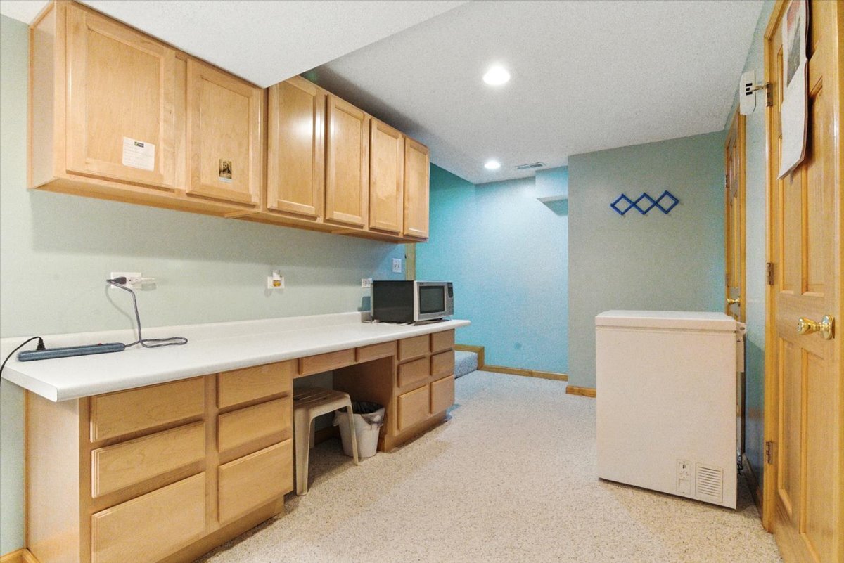 880 Savanna Springs Drive, Lake Villa, IL 60046
