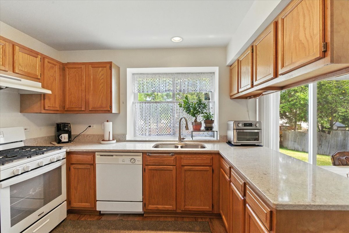 880 Savanna Springs Drive, Lake Villa, IL 60046