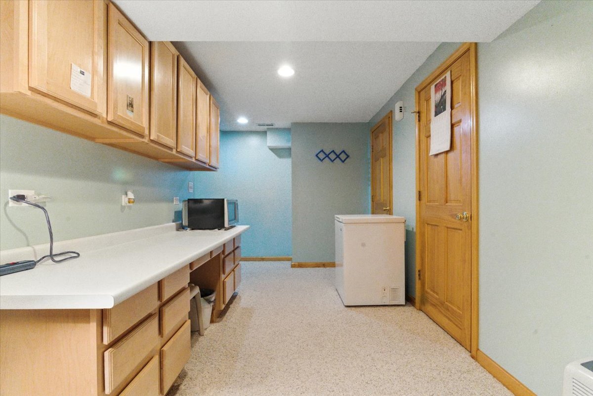 880 Savanna Springs Drive, Lake Villa, IL 60046