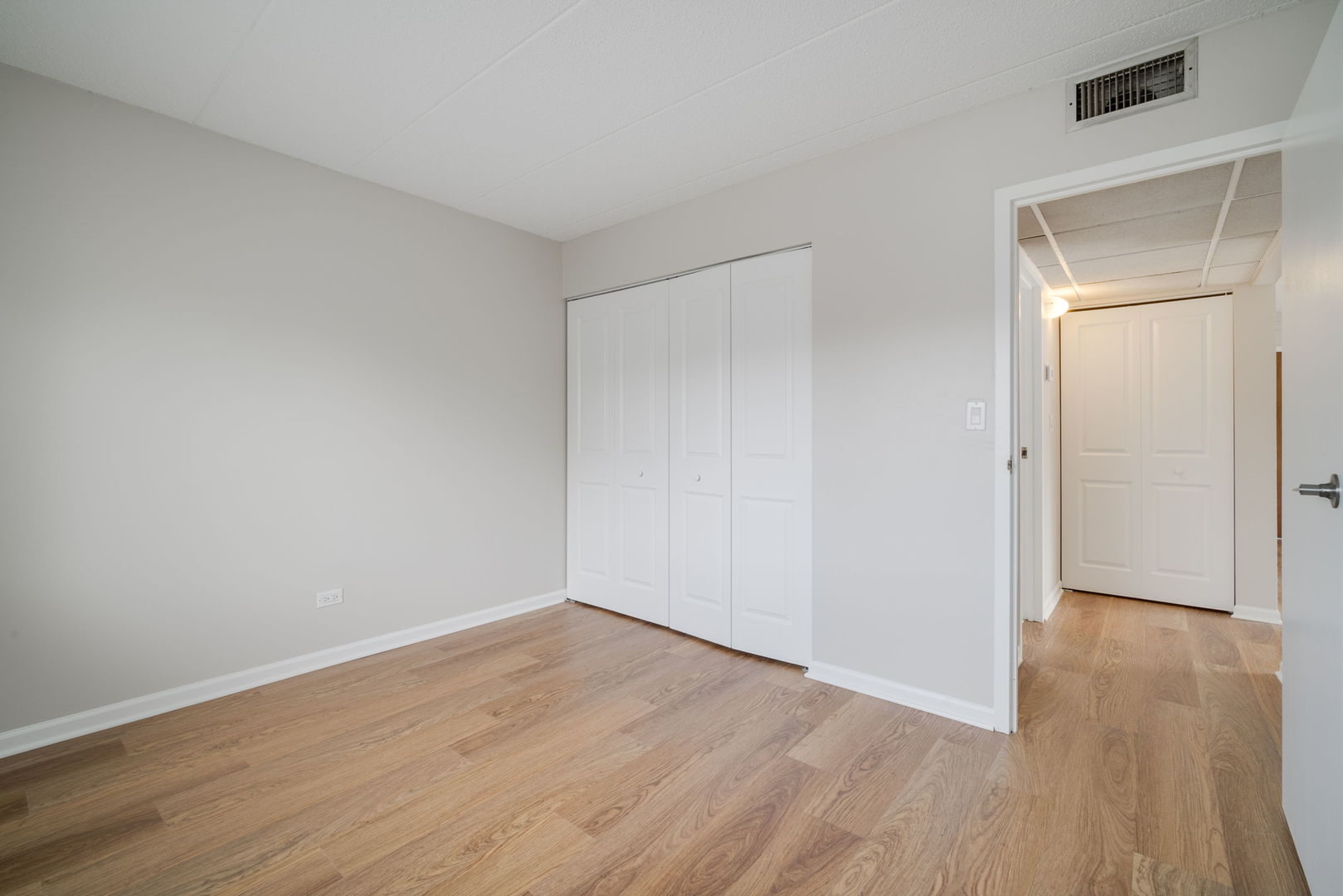 3856 S Parkway Drive #2A, Northbrook, IL 60062