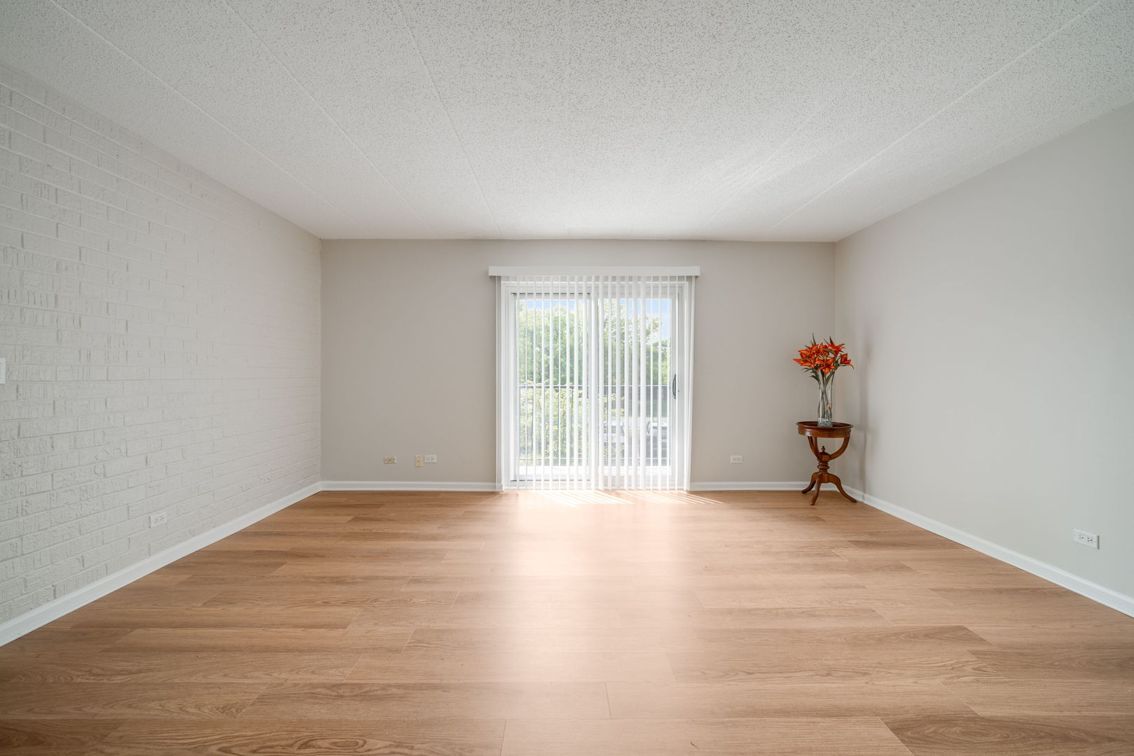 3856 S Parkway Drive #2A, Northbrook, IL 60062