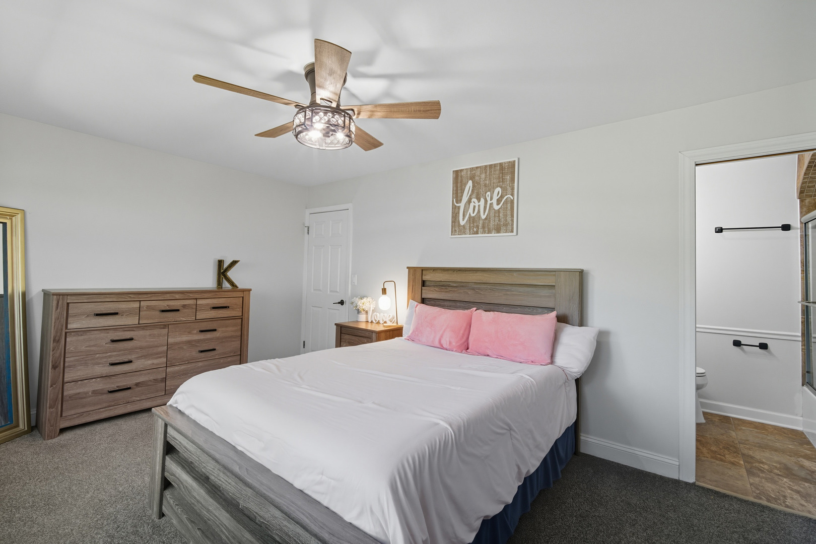 2315 S Goebbert Road #209, Arlington Heights, IL 60005