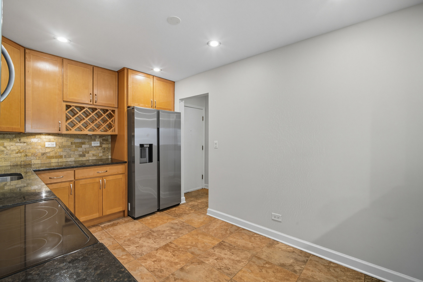 2315 S Goebbert Road #209, Arlington Heights, IL 60005