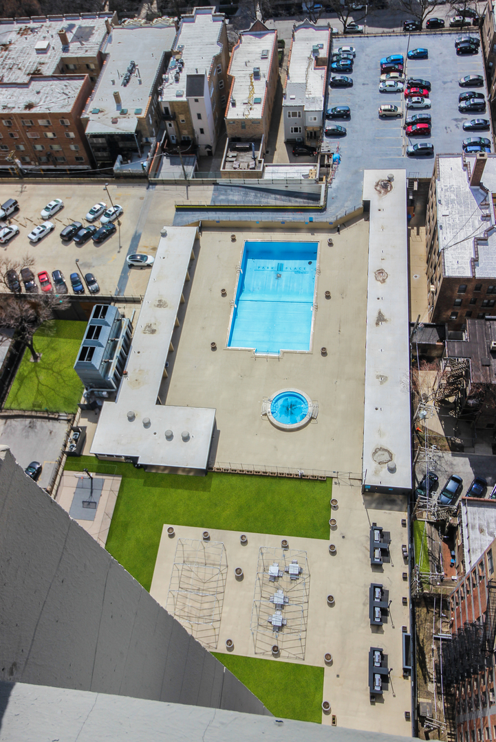655 W Irving Park Road #5310, Chicago, IL 60613