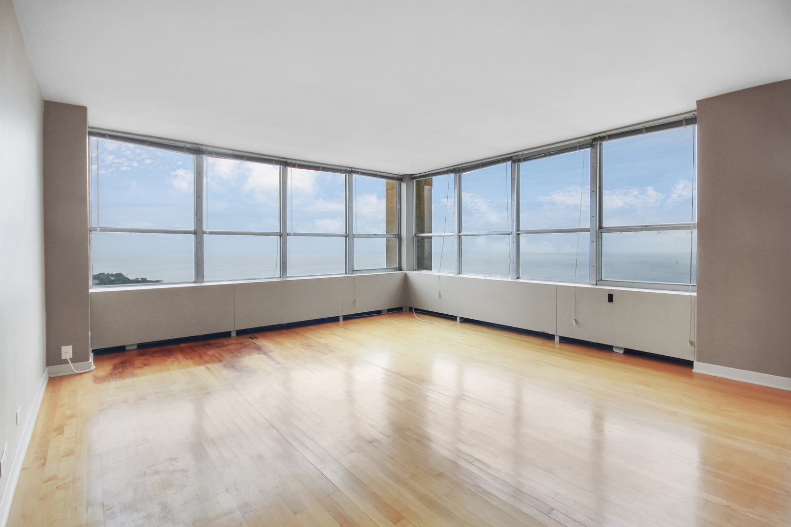 655 W Irving Park Road #5310, Chicago, IL 60613