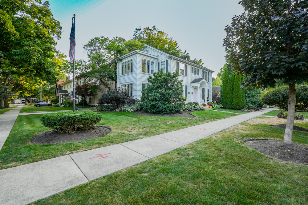 48 N Park Road, La Grange, IL 60525