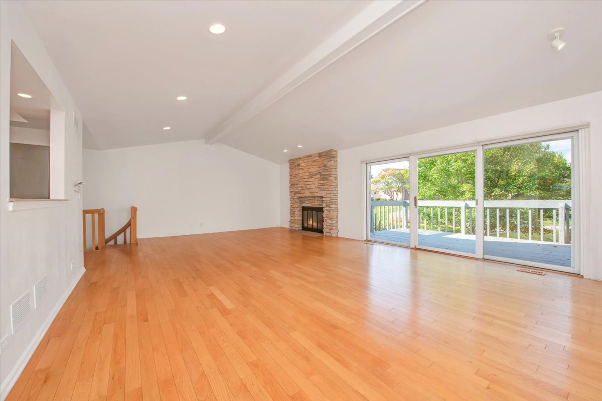 105 Craigie Lane, Inverness, IL 60067
