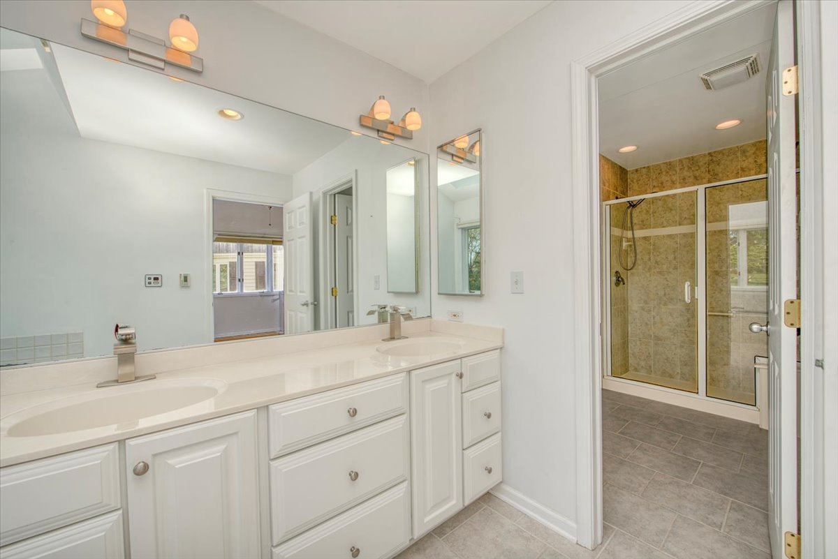 105 Craigie Lane, Inverness, IL 60067
