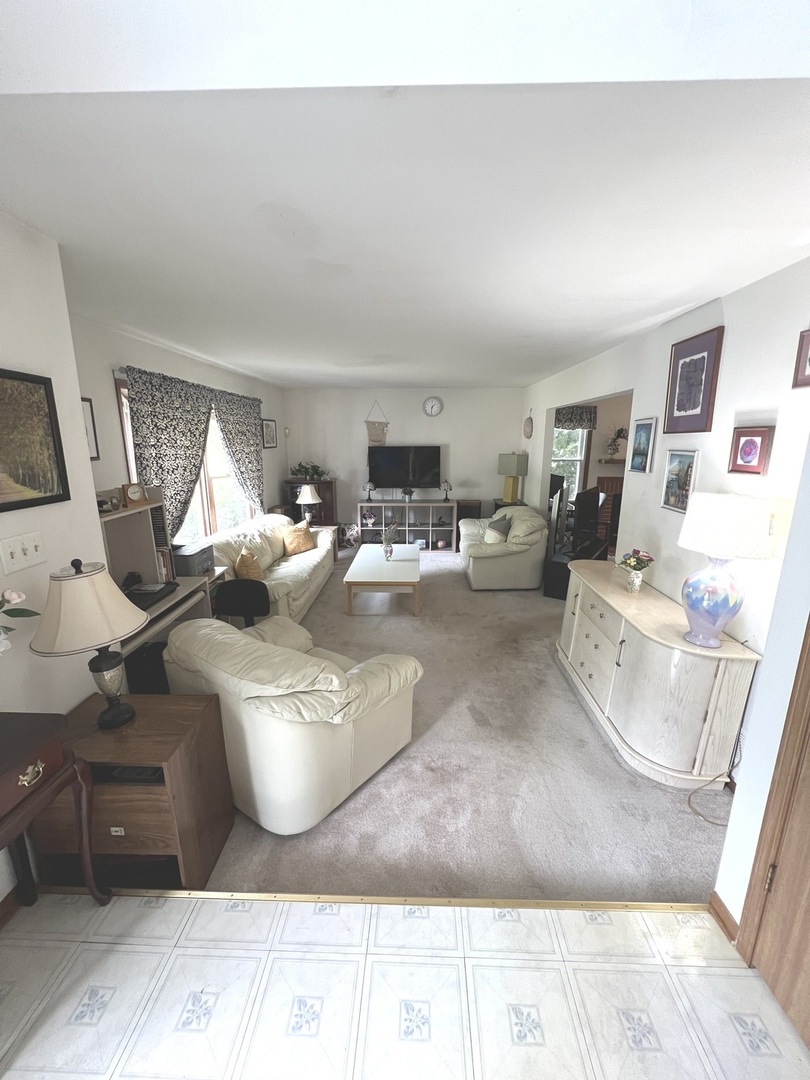 1018 Rain Tree Drive, Bolingbrook, IL 60440