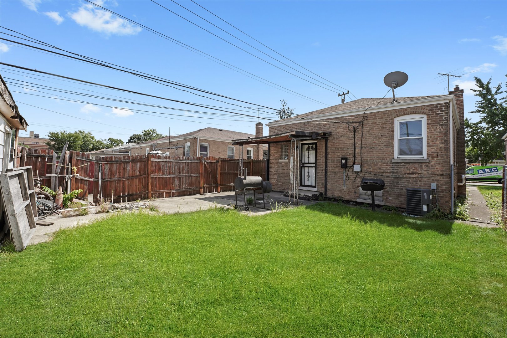 3542 W 77th Street, Chicago, IL 60652