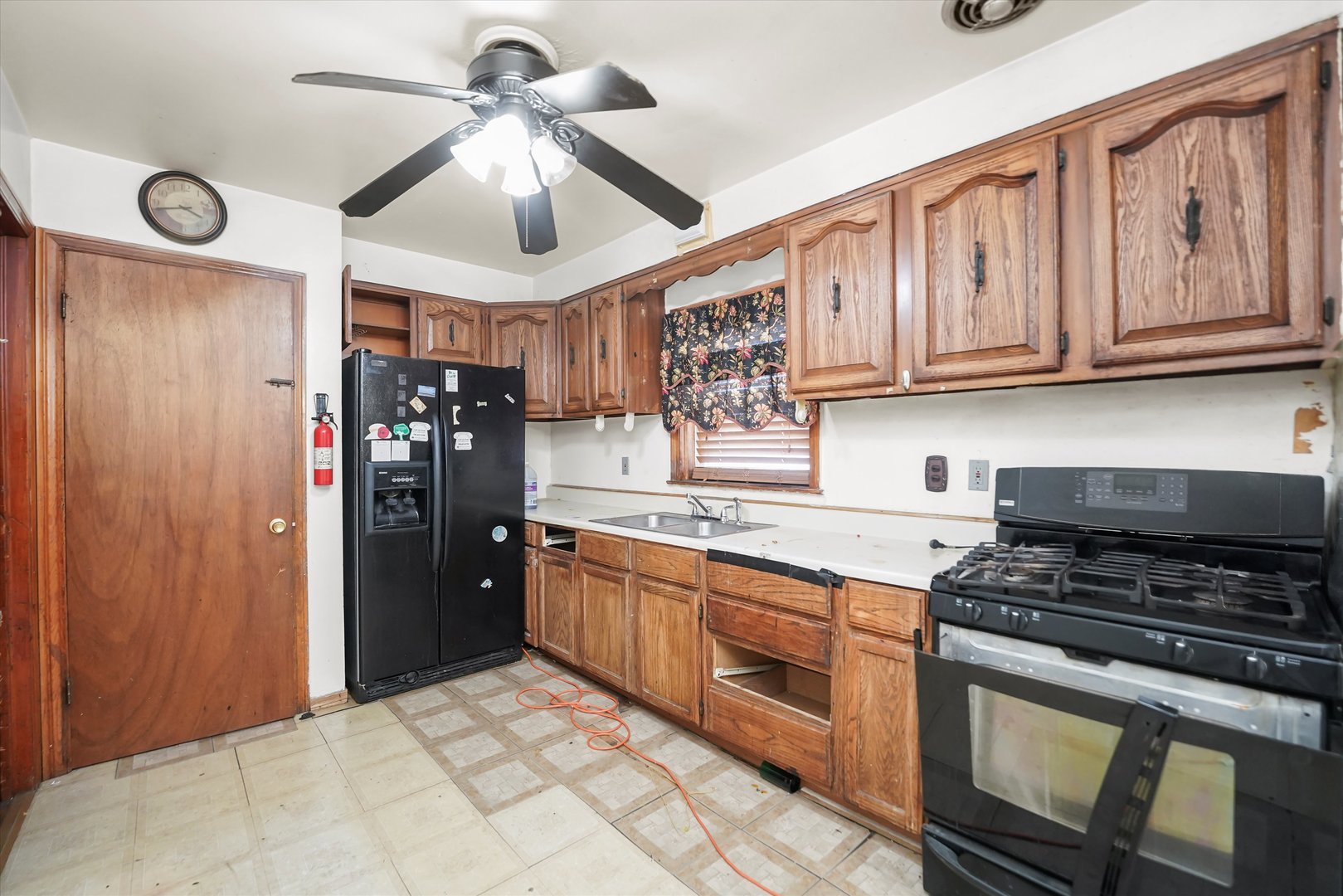 3542 W 77th Street, Chicago, IL 60652