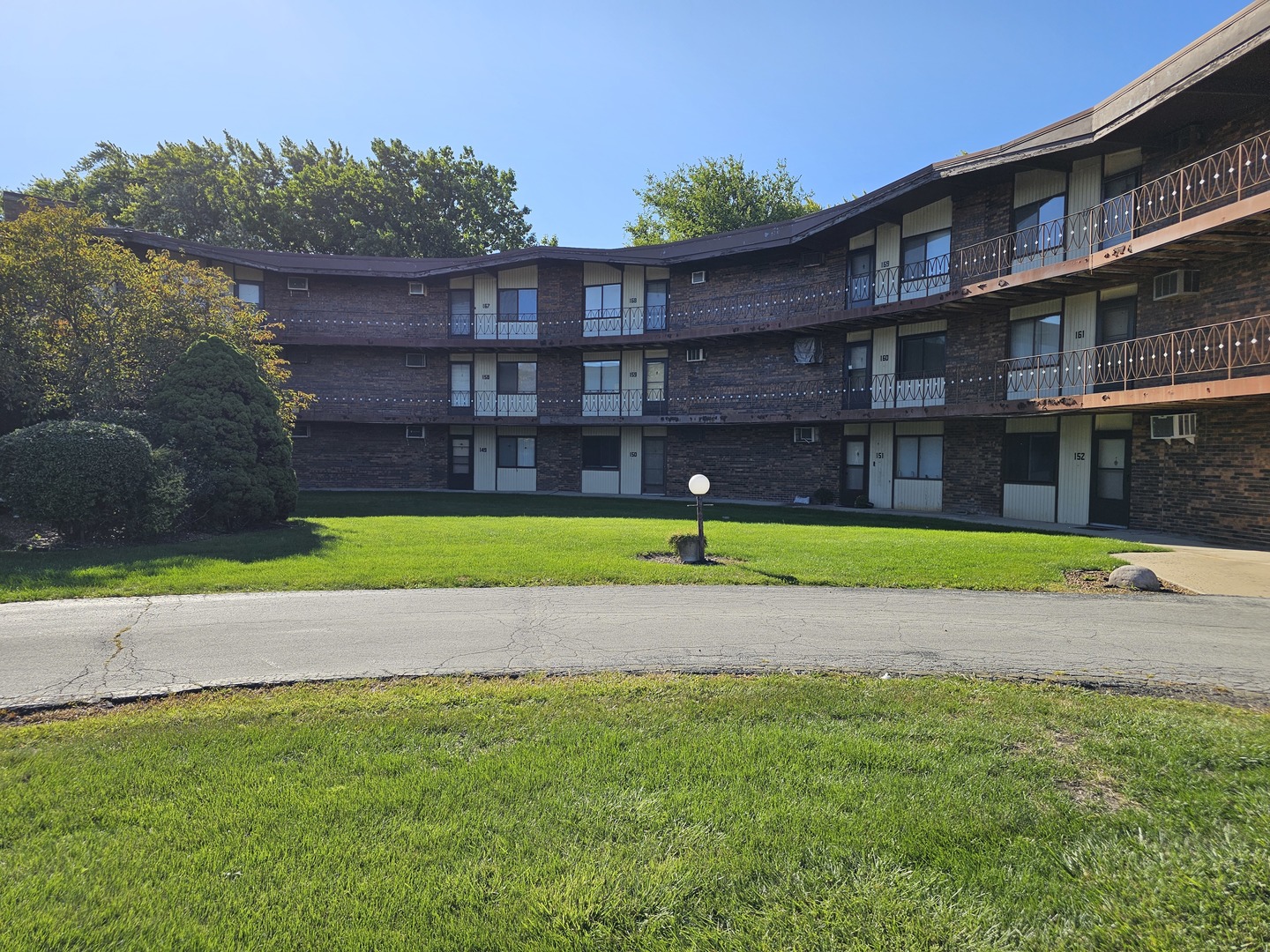 2306 Holiday Terrace #149, Lansing, IL 60438