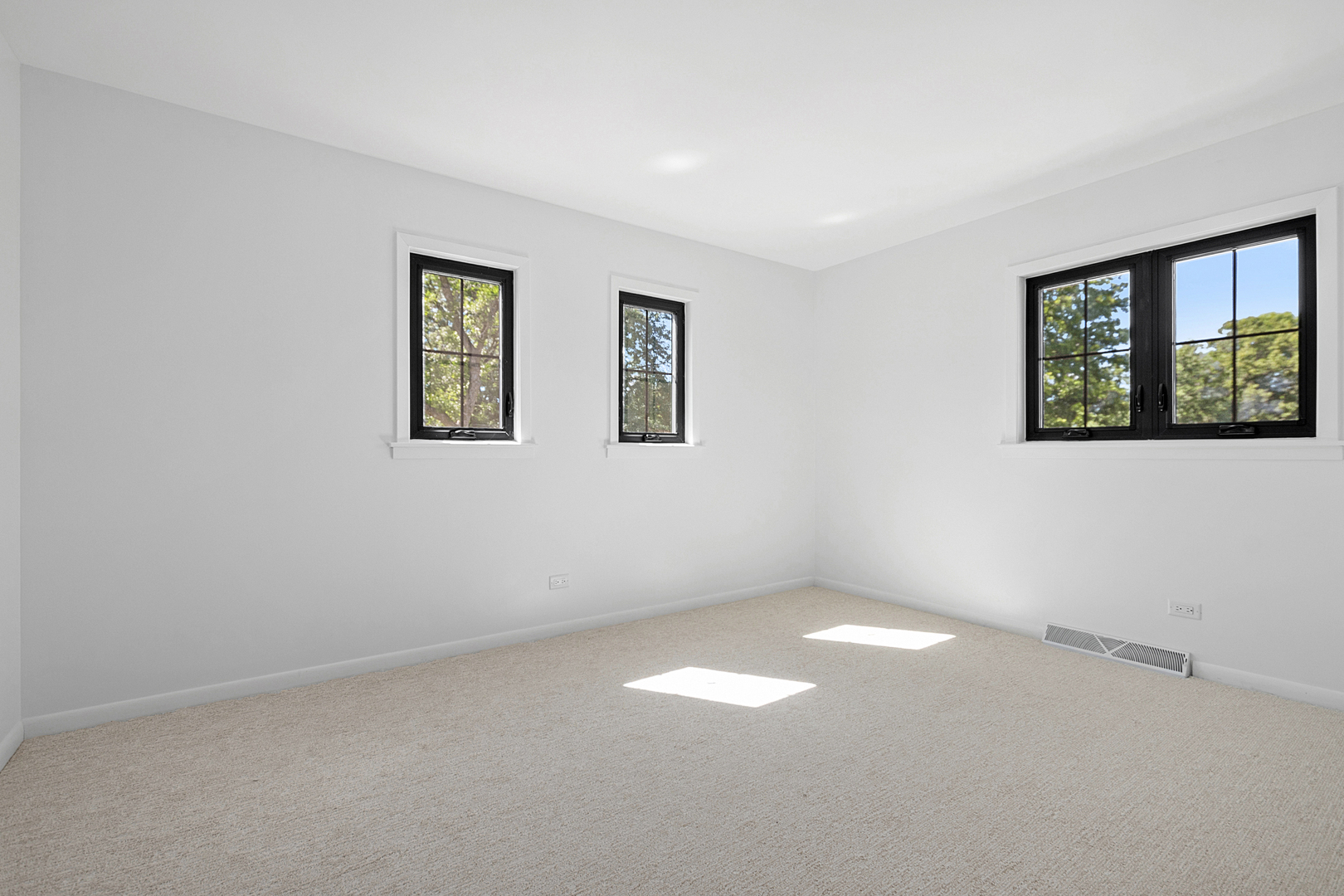 5129 Harvey Avenue, Western Springs, IL 60558