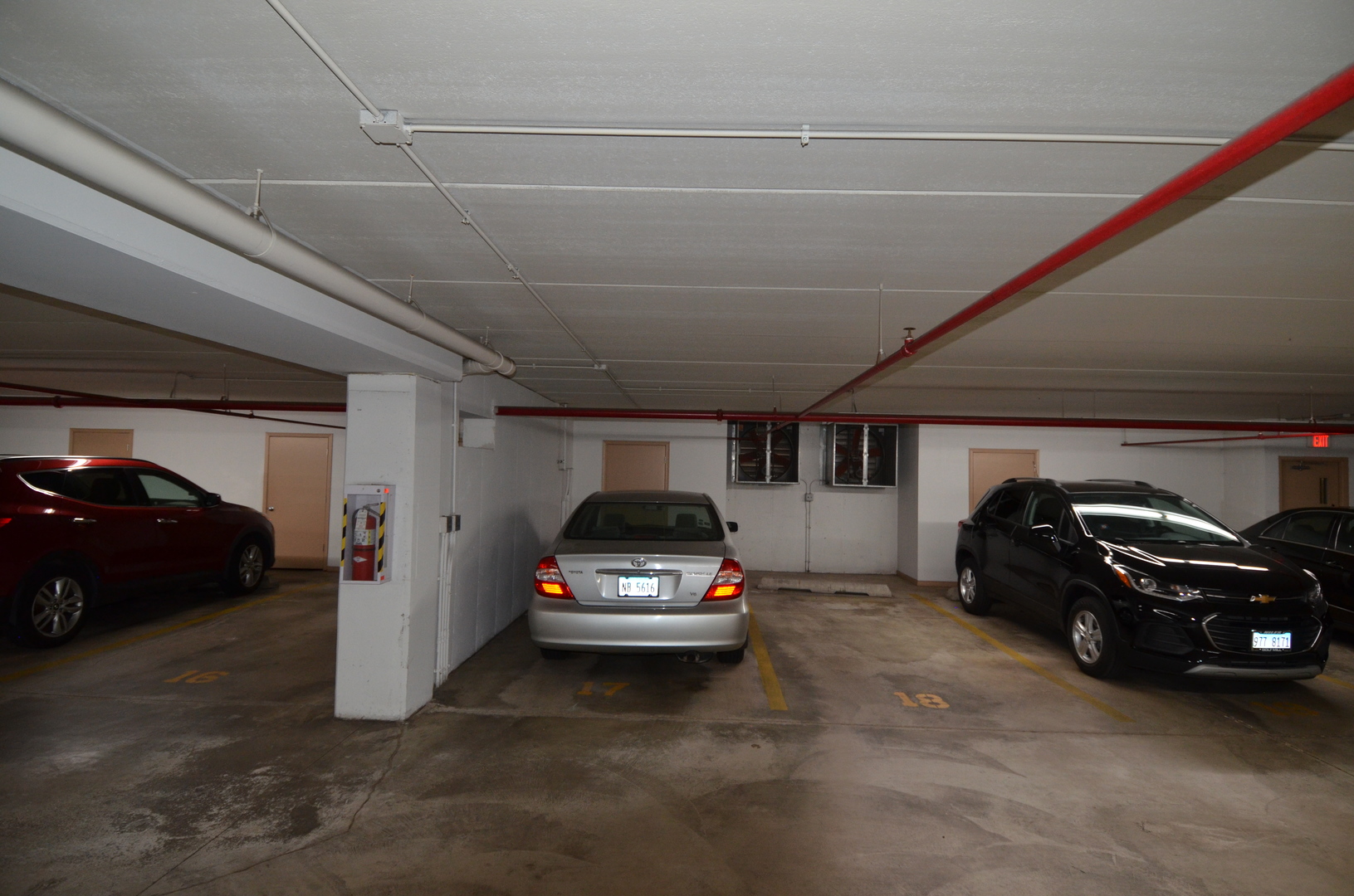 7061 W Touhy Avenue #307, Niles, IL 60714