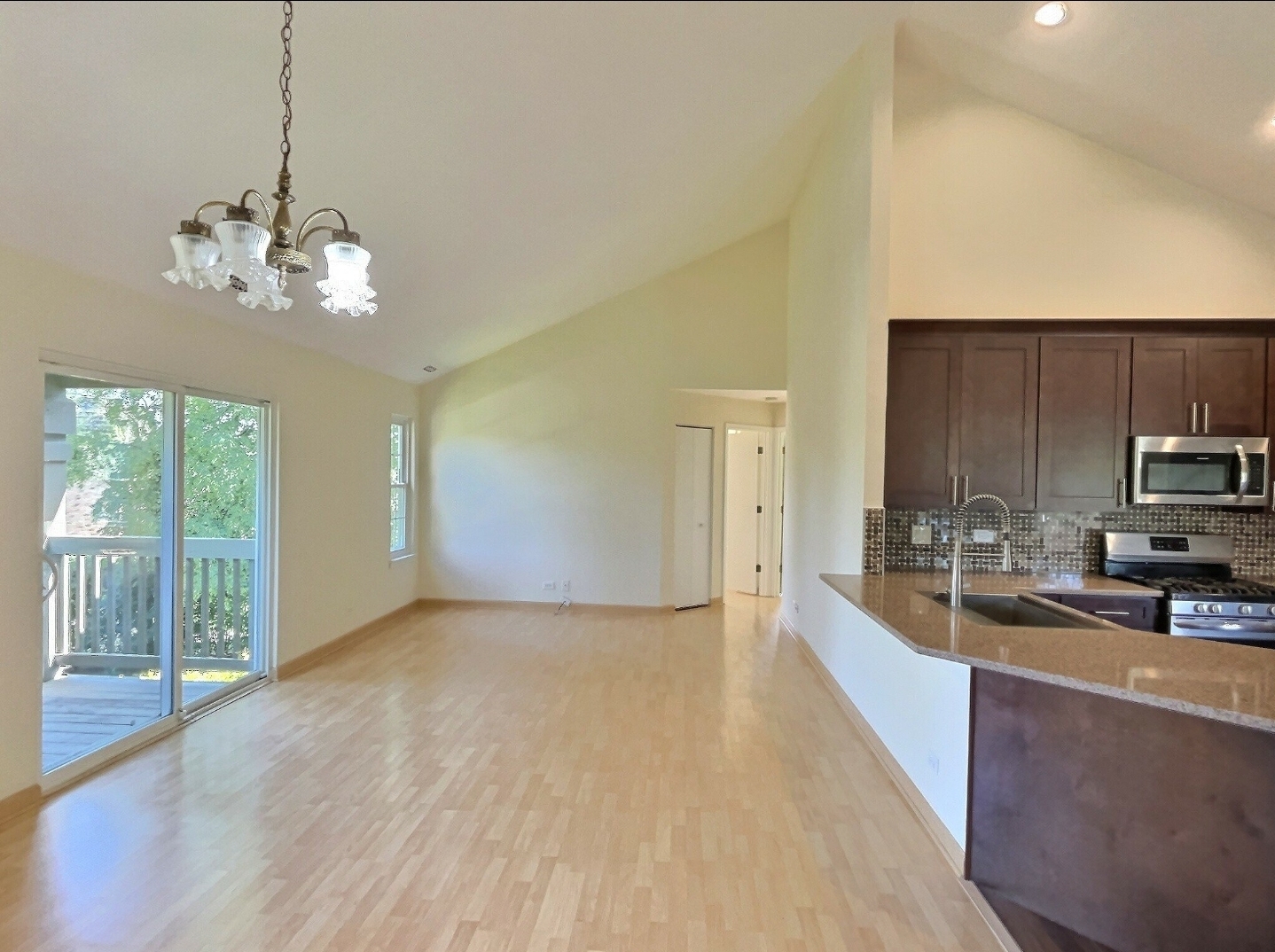 213 Old Oak Drive #213, Buffalo Grove, IL 60089