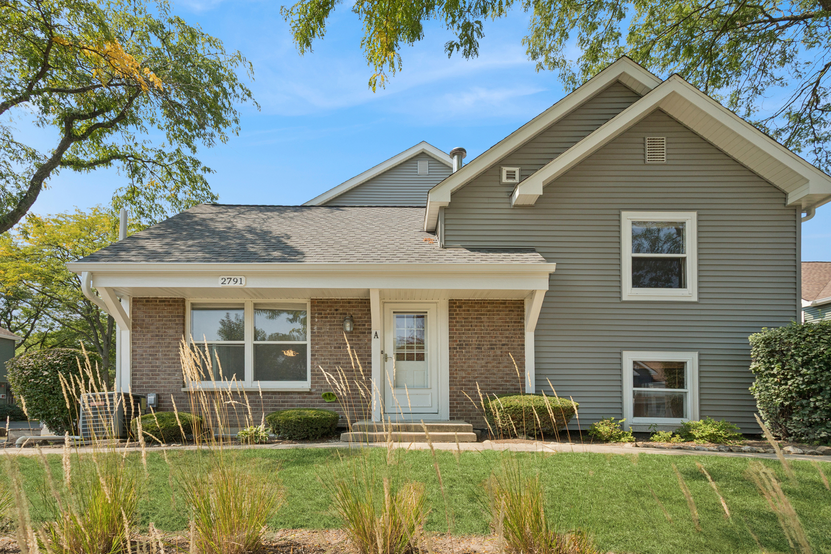 2791 Wayfaring Lane #A, Lisle, IL 60532