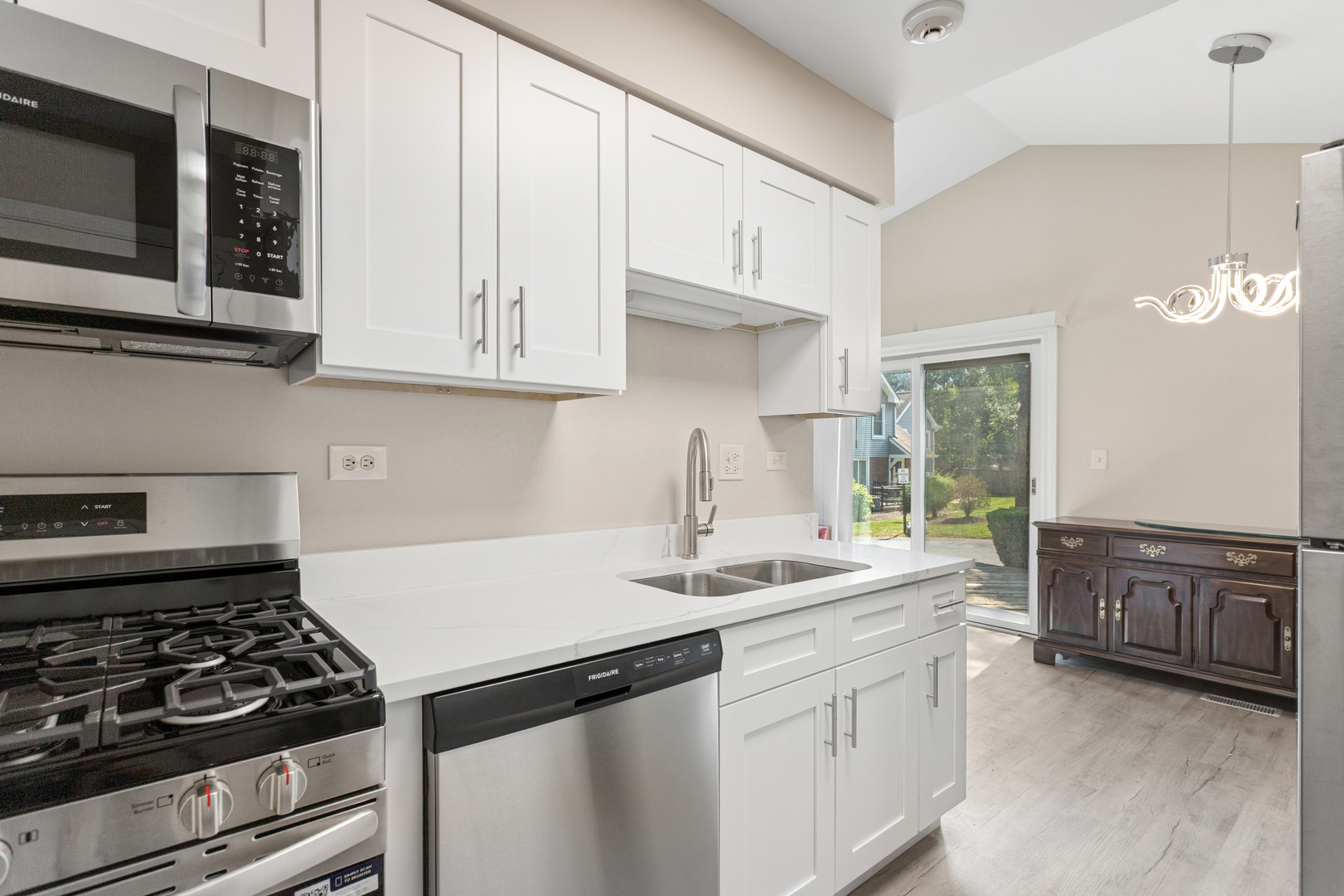 2791 Wayfaring Lane #A, Lisle, IL 60532