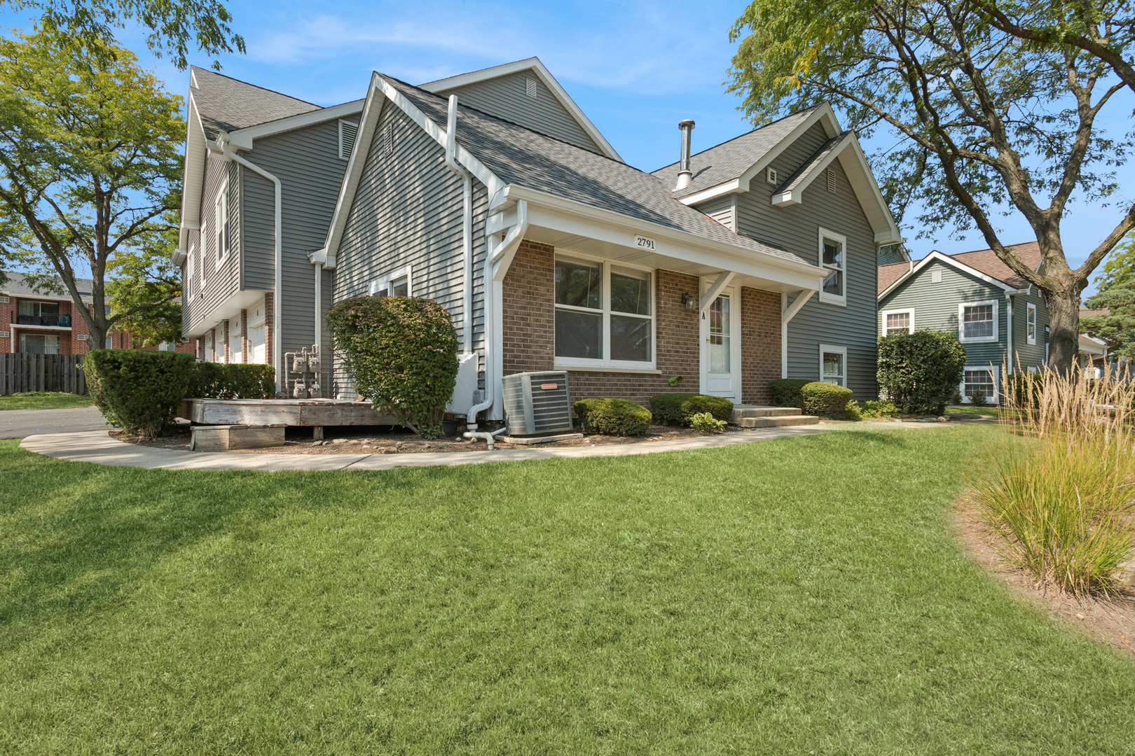 2791 Wayfaring Lane #A, Lisle, IL 60532