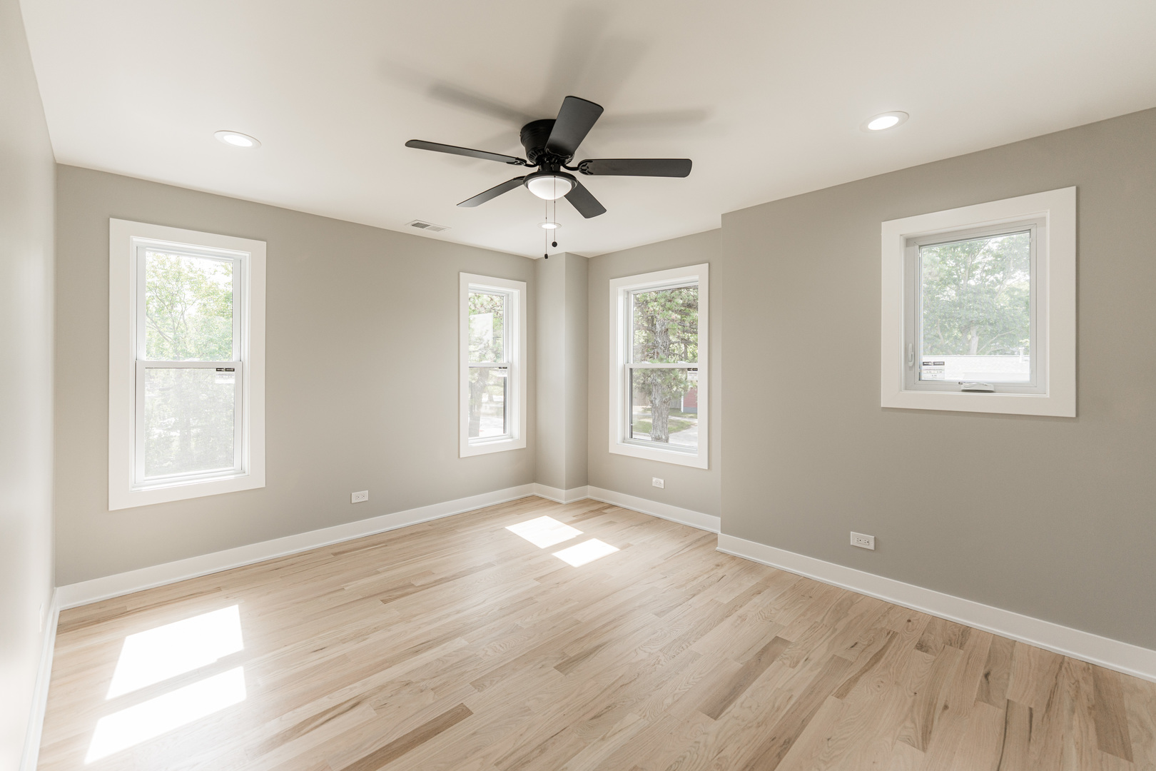 147 W North Avenue, Lombard, IL 60148