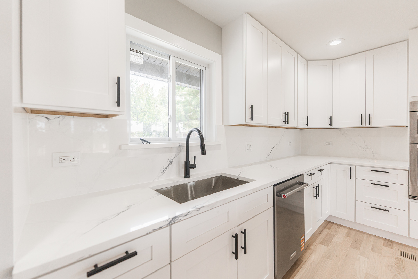 147 W North Avenue, Lombard, IL 60148